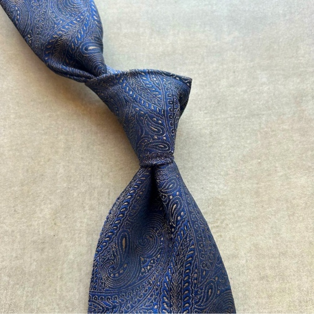 Robert Talbott Best Of Class Navy Paisley Silk Tie